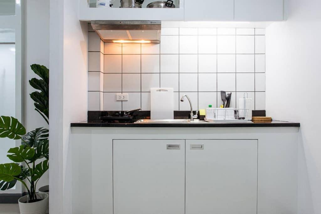 Appartement P4 Silom Large 2Beds Full Kitchen Wifi 4-6Pax à Bangkok Extérieur photo