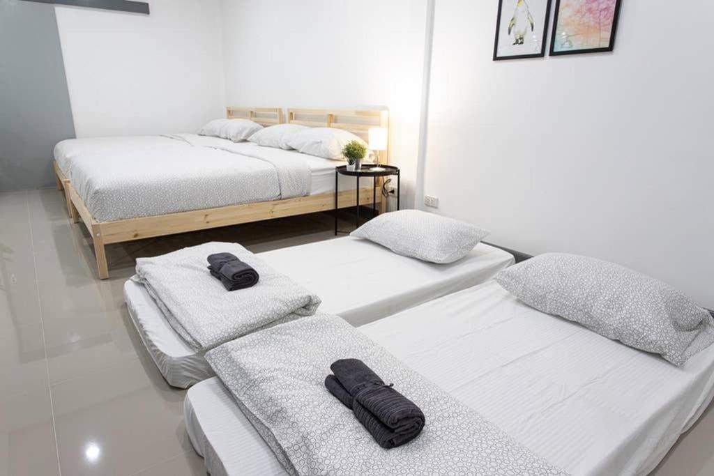 Appartement P4 Silom Large 2Beds Full Kitchen Wifi 4-6Pax à Bangkok Extérieur photo