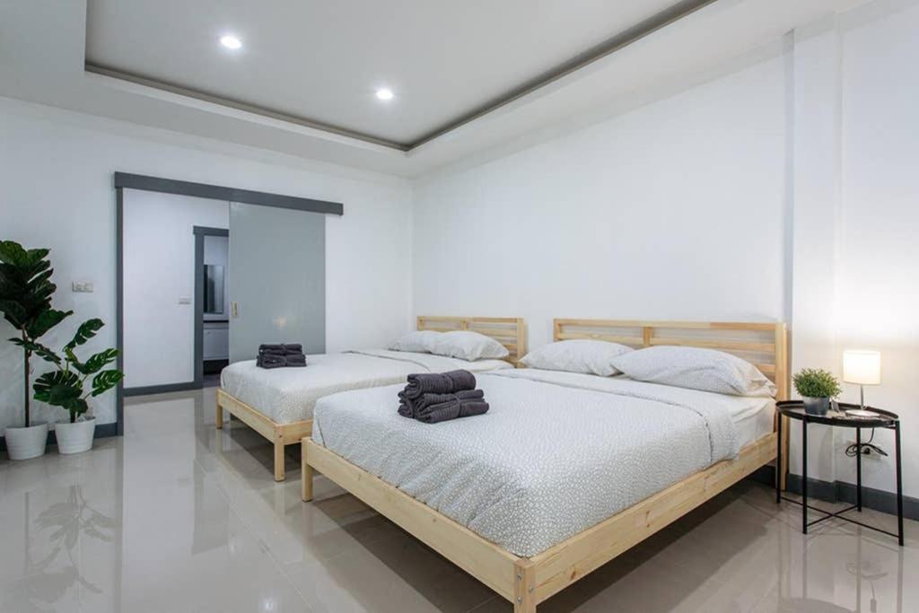 Appartement P4 Silom Large 2Beds Full Kitchen Wifi 4-6Pax à Bangkok Extérieur photo
